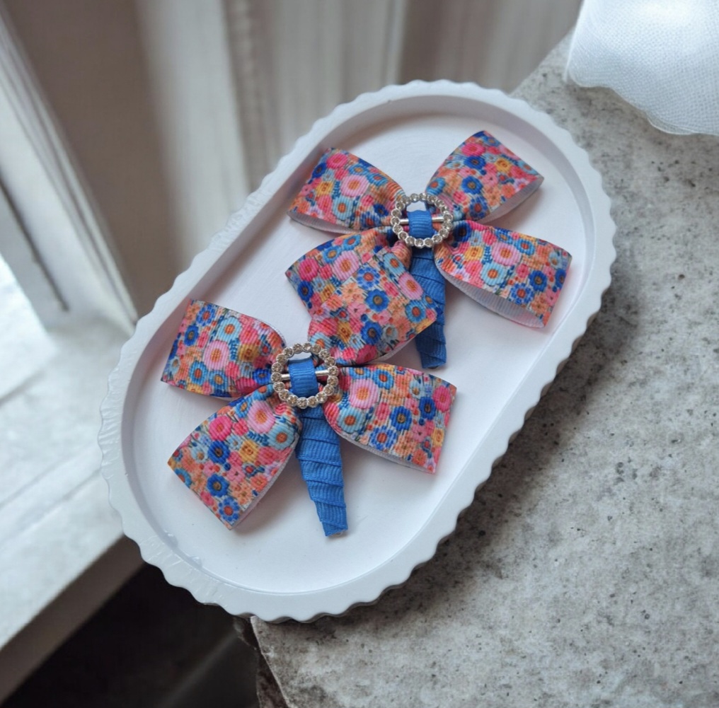 Žaismingi plaukų segtukai ir gumytės