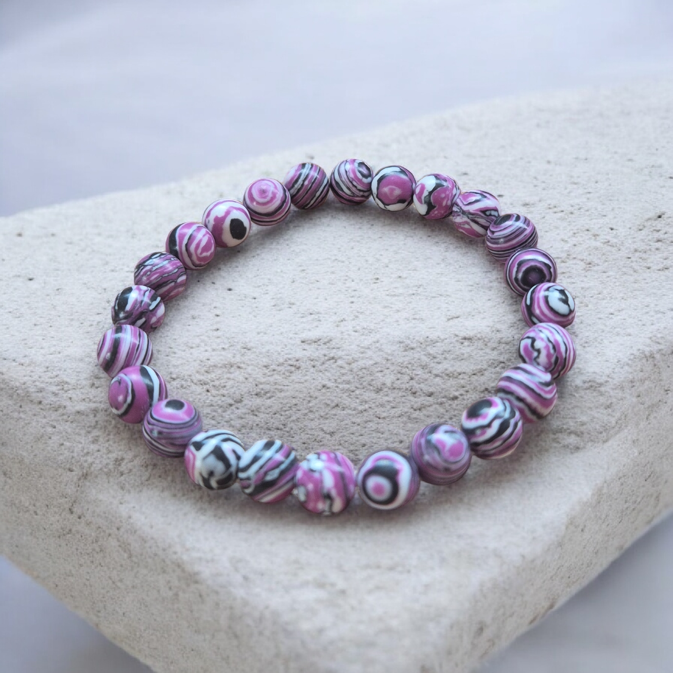 Apyrankės iš natūralaus akmens karoliukų