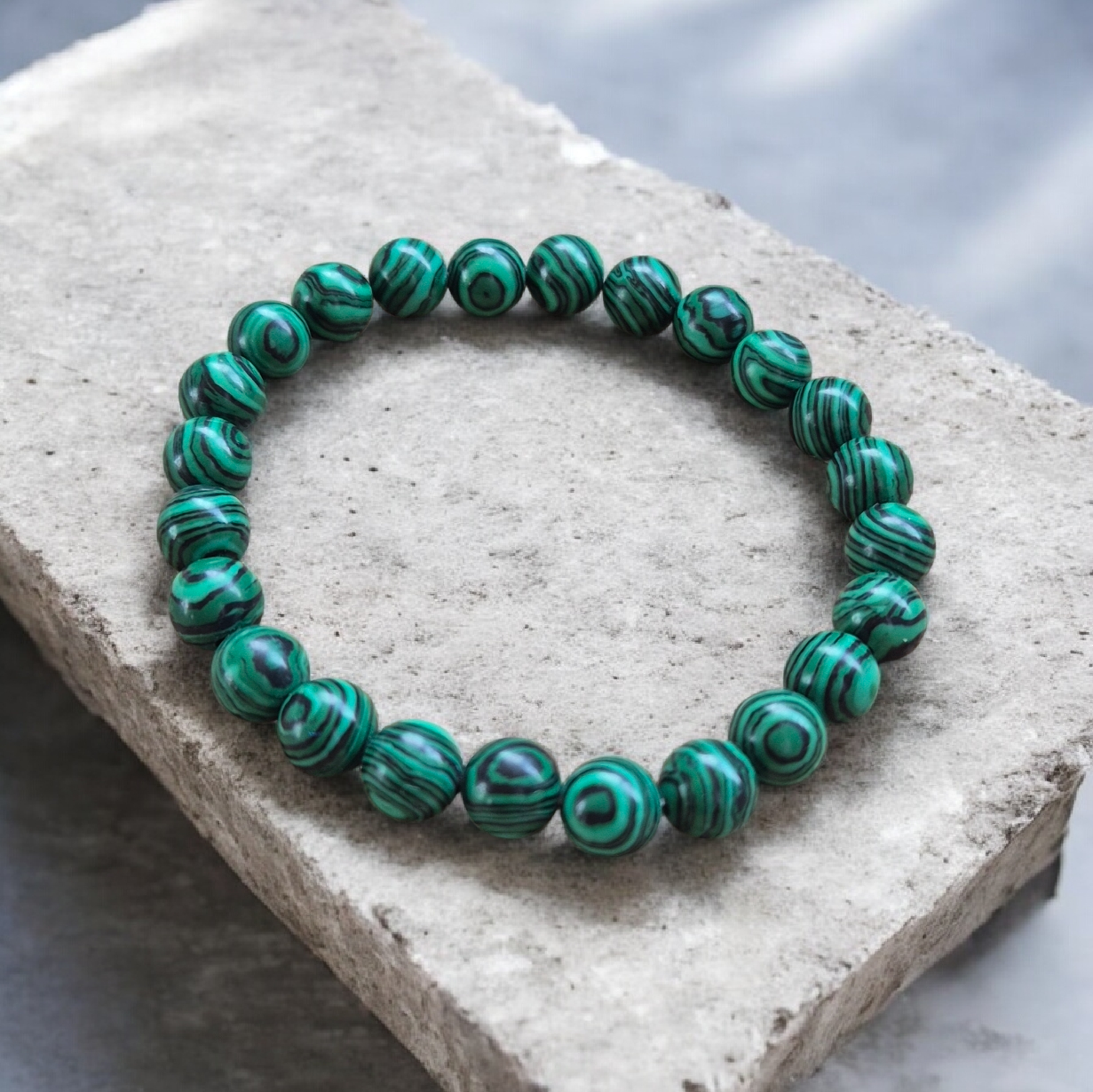 Apyrankės iš natūralaus akmens karoliukų