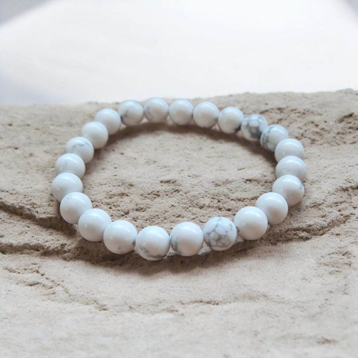 Apyrankės iš natūralaus akmens karoliukų