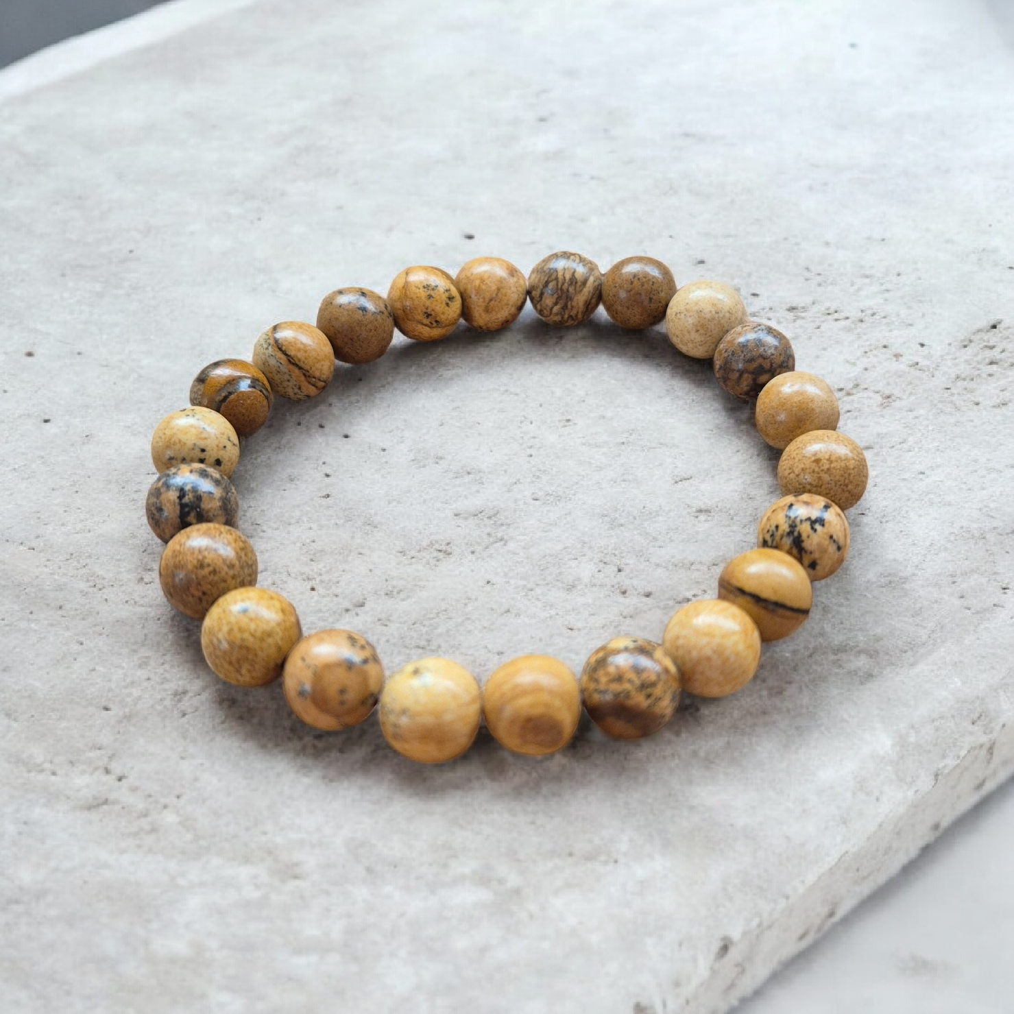 Apyrankės iš natūralaus akmens karoliukų