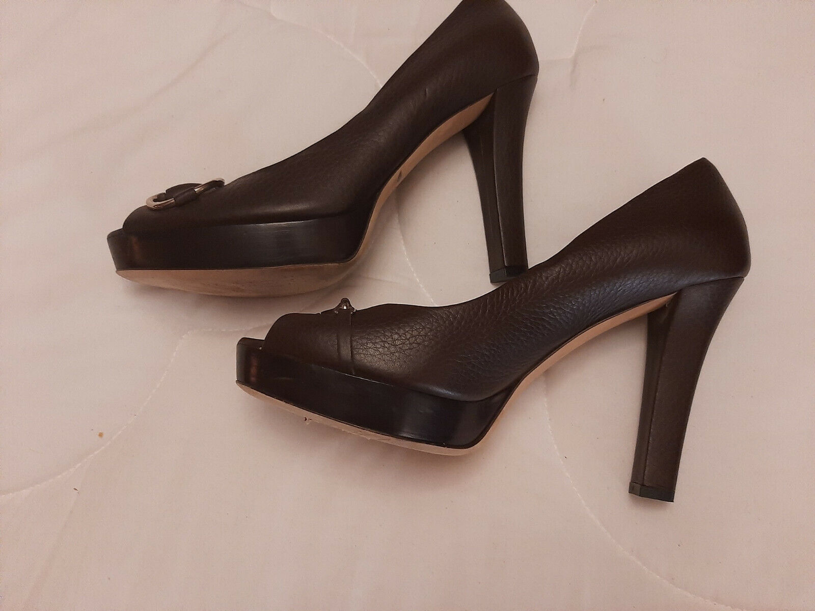 Authentic Gucci brown Leather Platform Pumps Sz 38.5