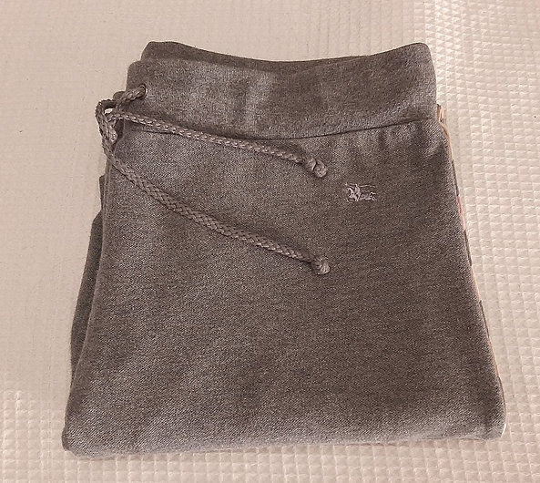 Authentic Burberry women's sweat cropped pants Gray SZ/ M