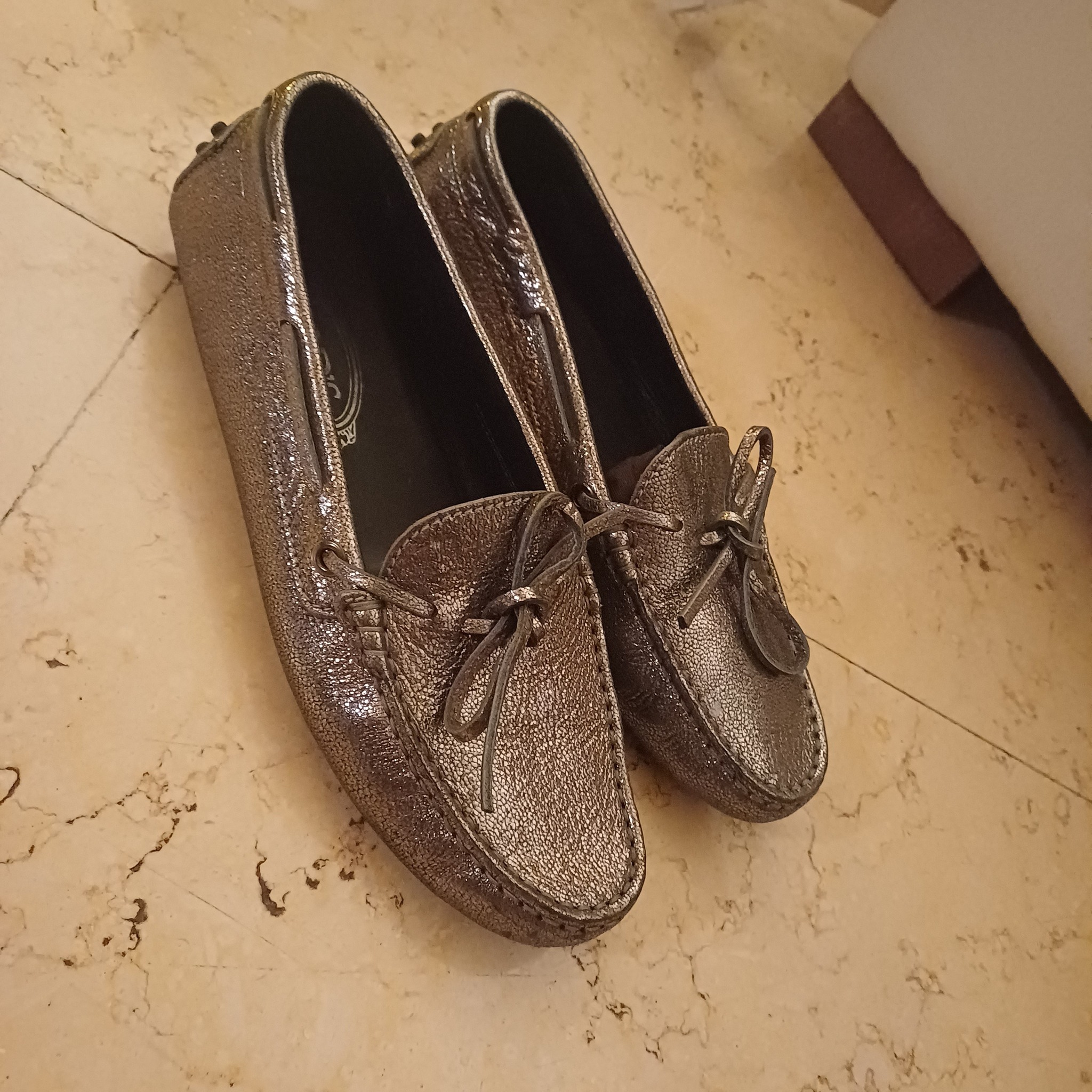 AuthenticTod's Metallic Silver Leather Loafers Size 38.5 Retail price$445 