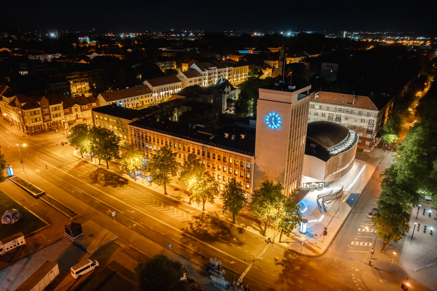 Klaipėdos valstybinis muzikinis teatras ir jo užkulisiai. Operetė “Tūkstantis Ir Viena Naktis”