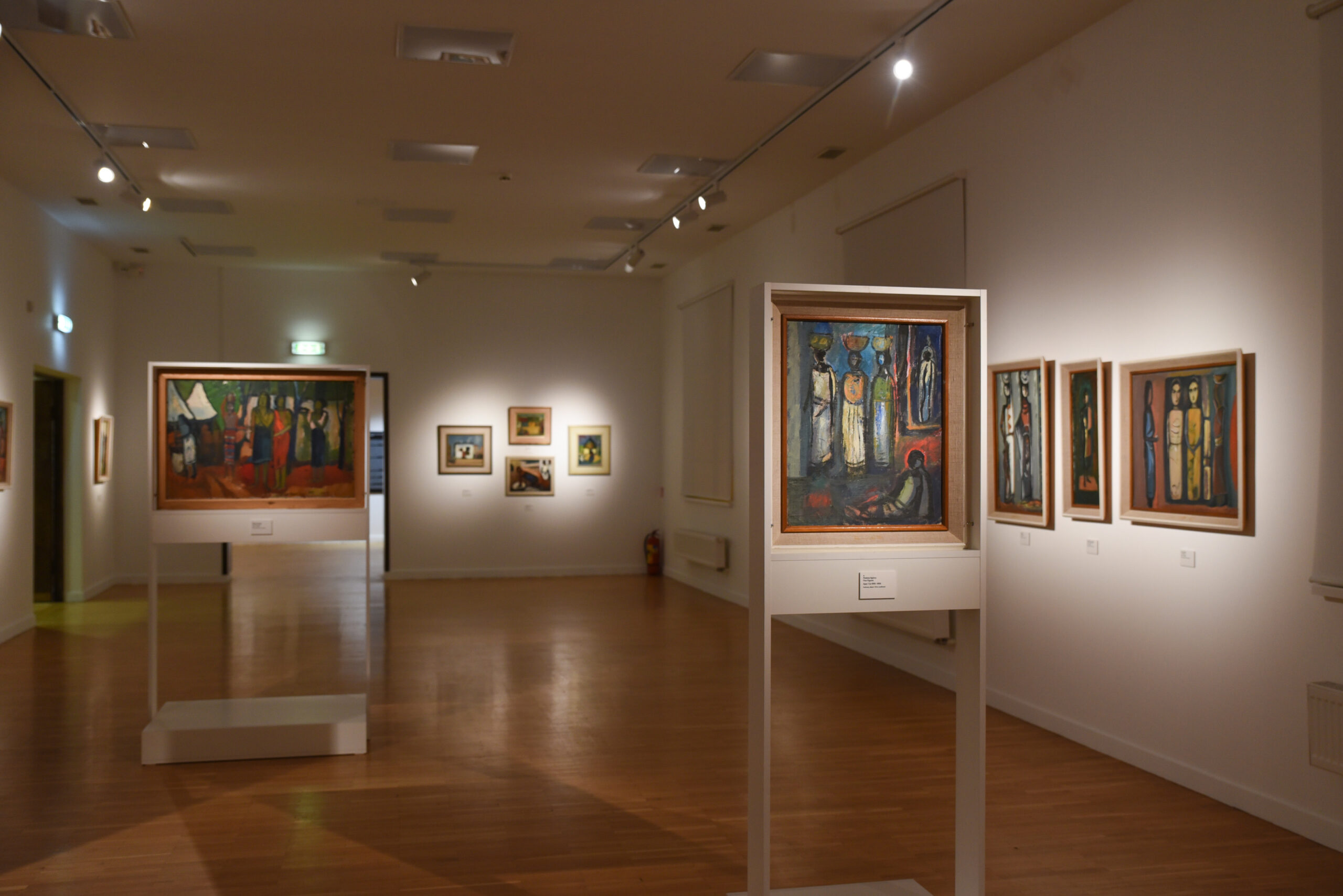 TARP LENOS KOJŲ, ARBA „ŠVENČIAUSIOSIOS MERGELĖS MARIJOS MIRTIS“ PAGAL MIKELANDŽELĄ KARAVADŽĄ. P. DOMŠAIČIO GALERIJA, KLAIPĖDOS DRAMOS TEATRAS IR JO UŽKULISIAI.