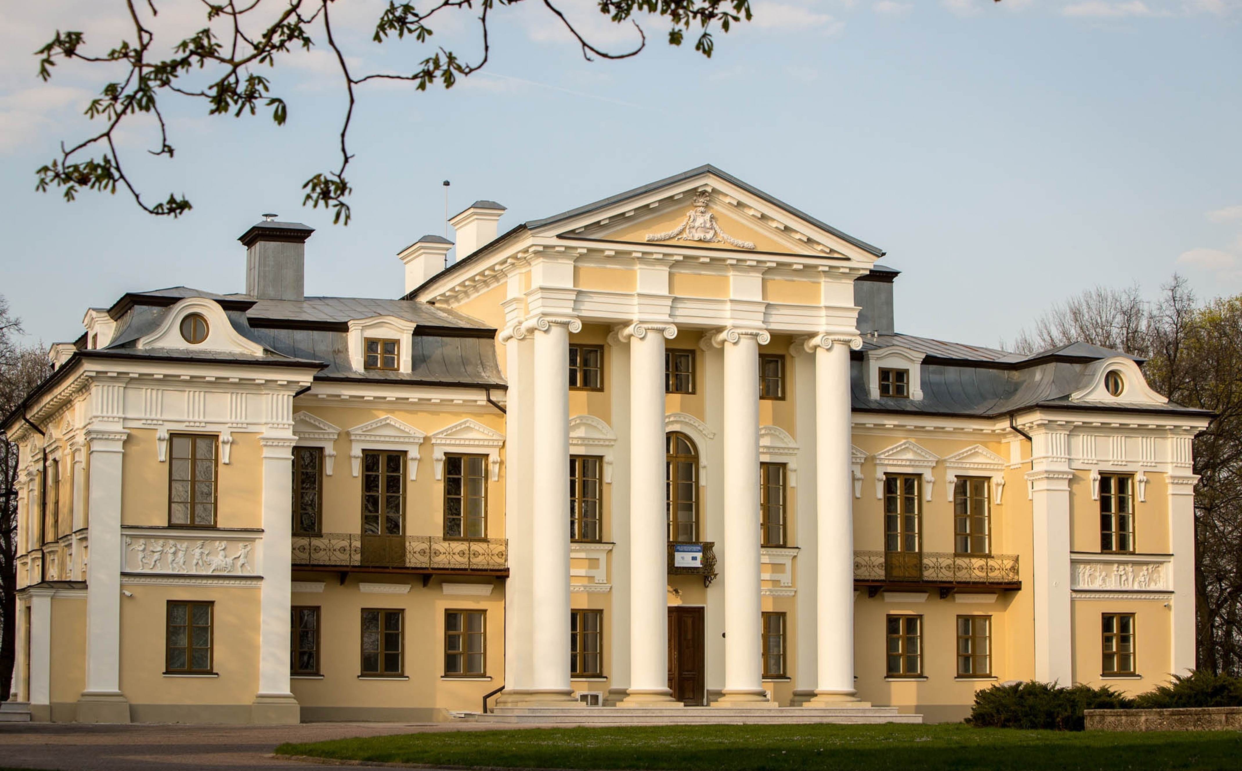 Suvalkijos grožis ir Perliukai - romantiškai ir skaniai. Kybartai, Vilkaviškis ir Paežerių dvaras