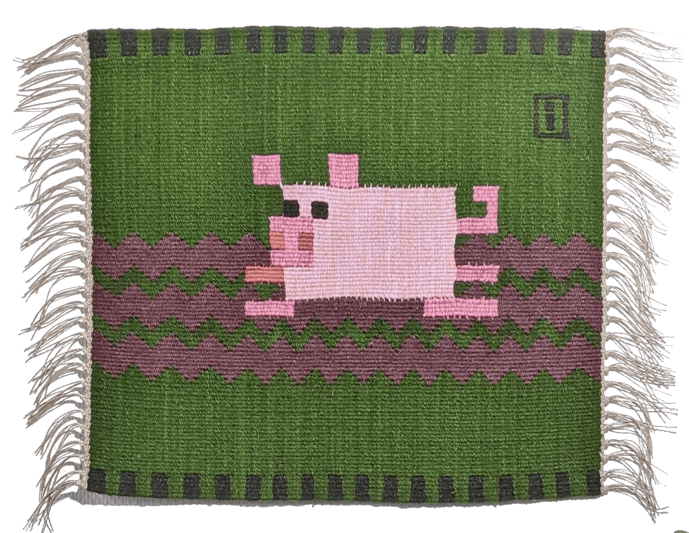 Petit cochon dans la boue 2