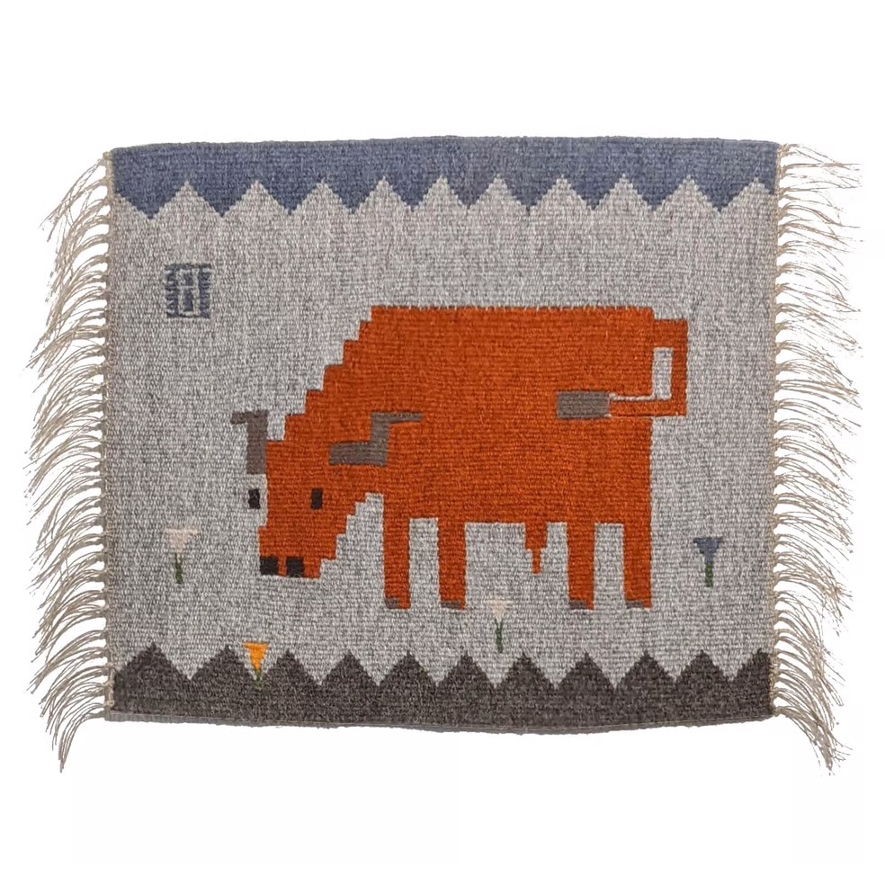 Tenture murale “TAUREAU” – kilim en laine et lin – collection Vache Salers – 47 × 41 cm – tissée à la main