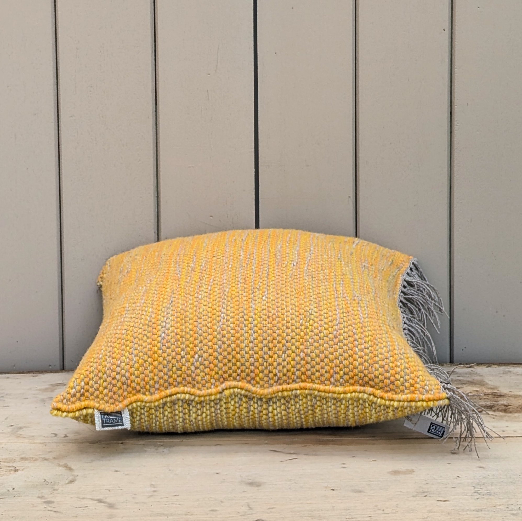 Coussin BiFace jaune-citron en laine et lin, 40×40 cm – design contemporain, tissé à la main en Auvergne
