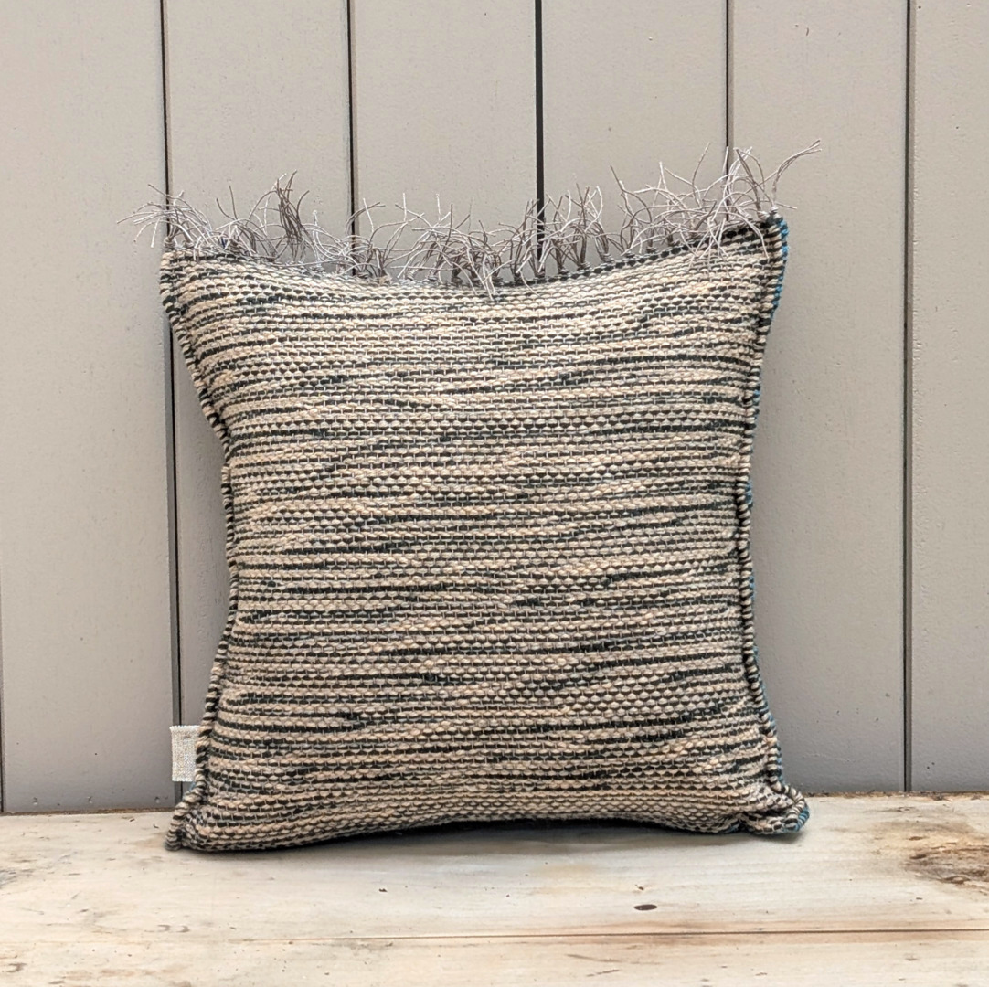Coussin BiFace bleu-vert en laine et lin, 40×40 cm – design contemporain, tissé à la main en Auvergne