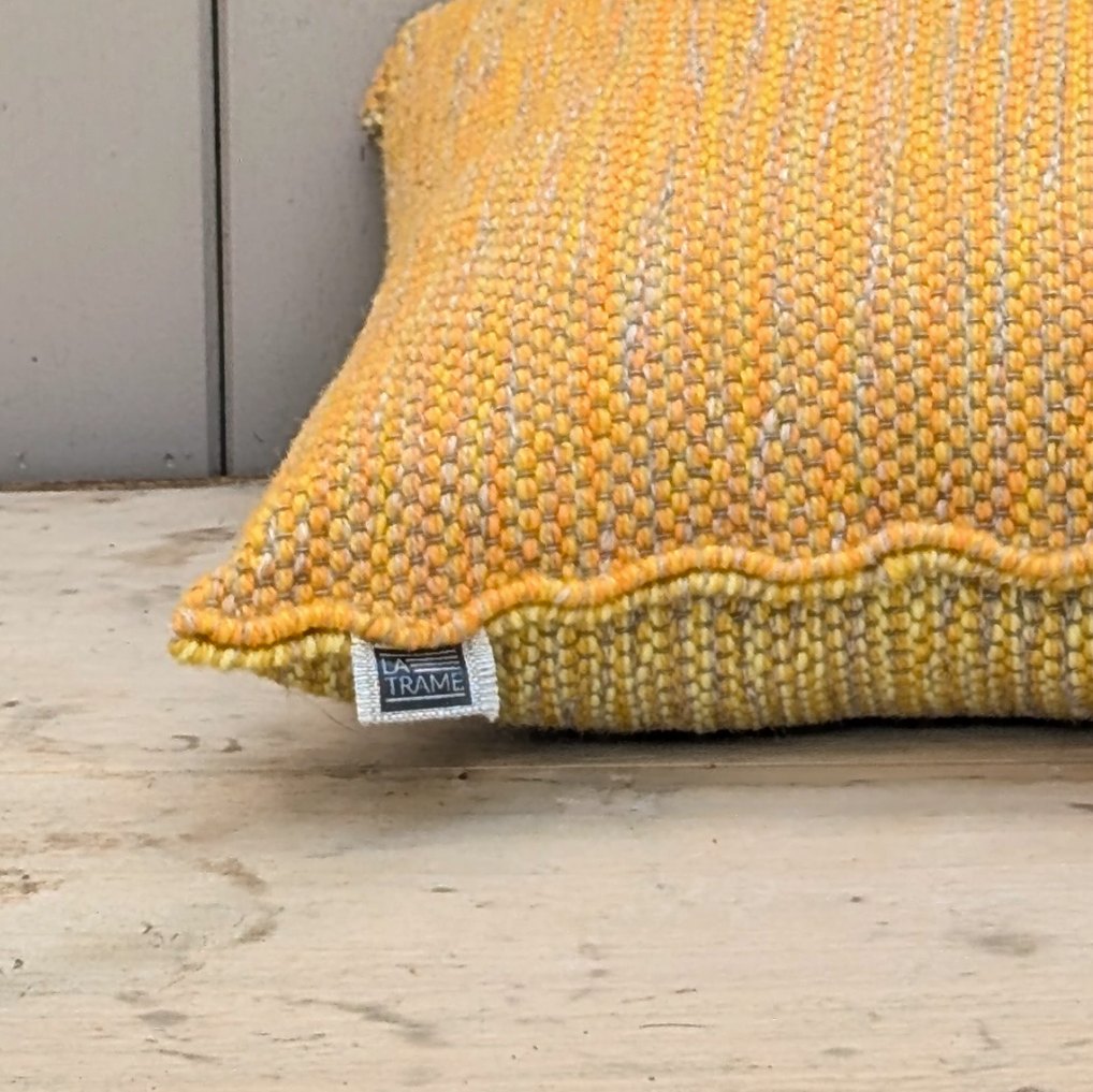 Coussin BiFace jaune-citron en laine et lin, 40×40 cm – design contemporain, tissé à la main en Auvergne