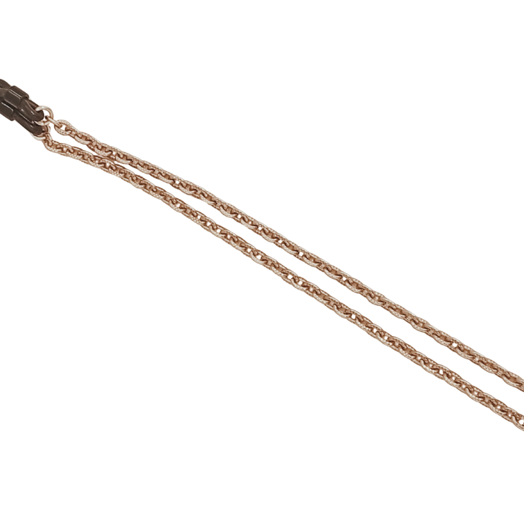 Akinių grandinėlė dovanų pakuotėje