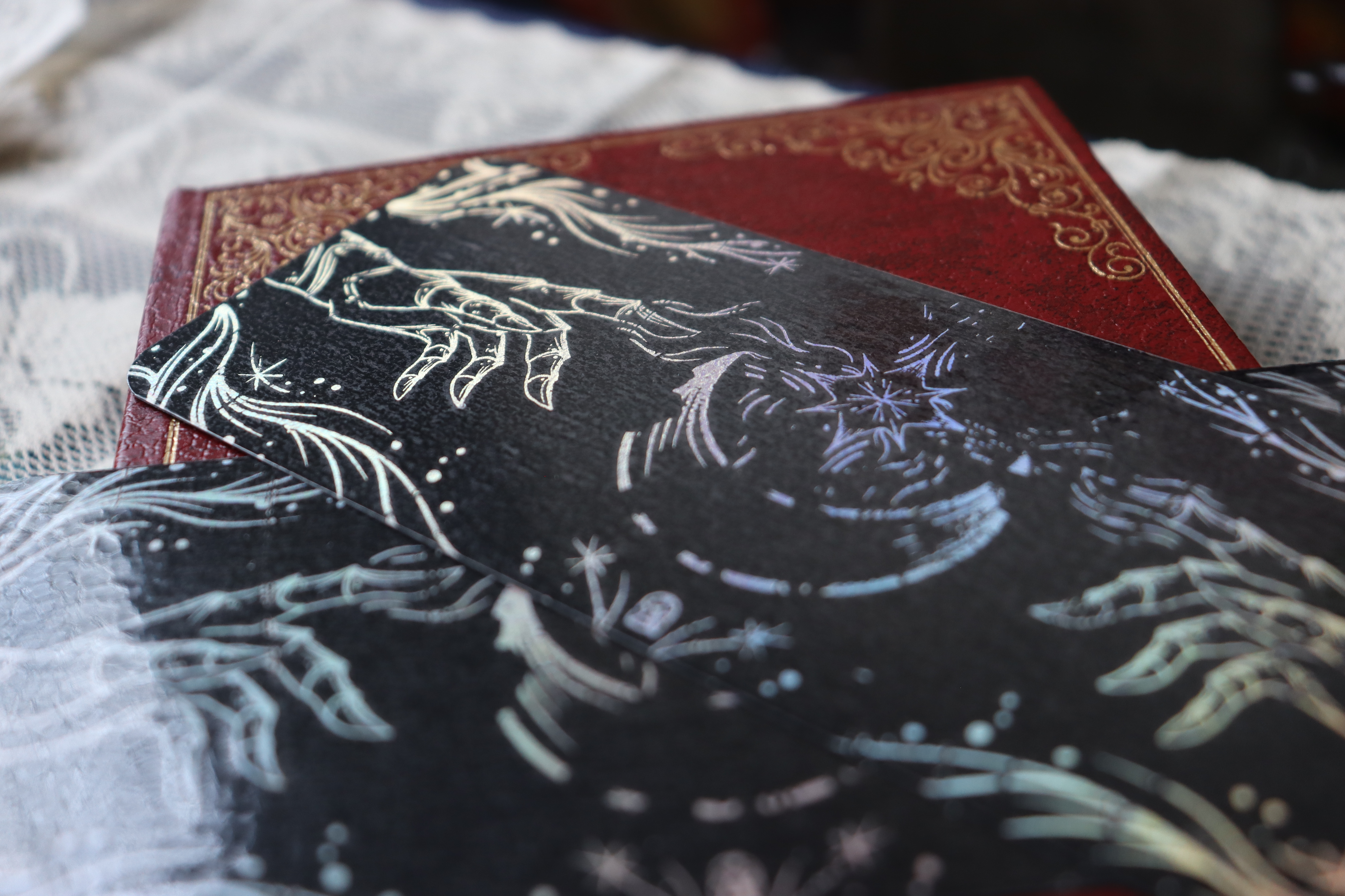 Marque page armure holographique 