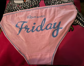 Romantic Friday alushousut