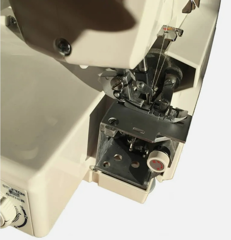 Necchi DF4 Millepunti Professional Overlocker Overlocking Sewing Machine