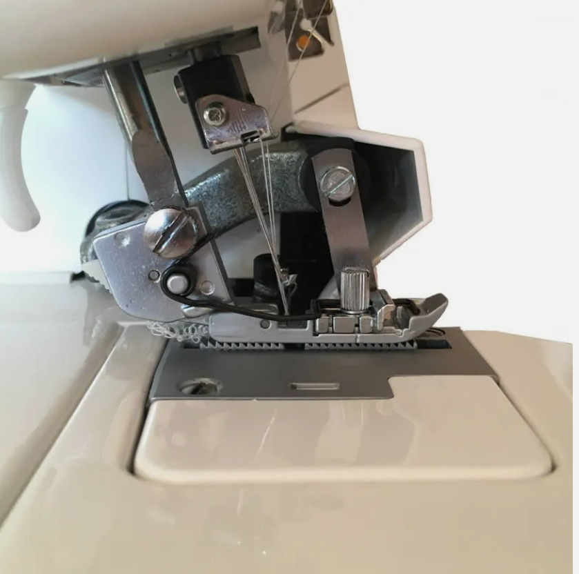 Necchi DF4 Millepunti Professional Overlocker Overlocking Sewing Machine