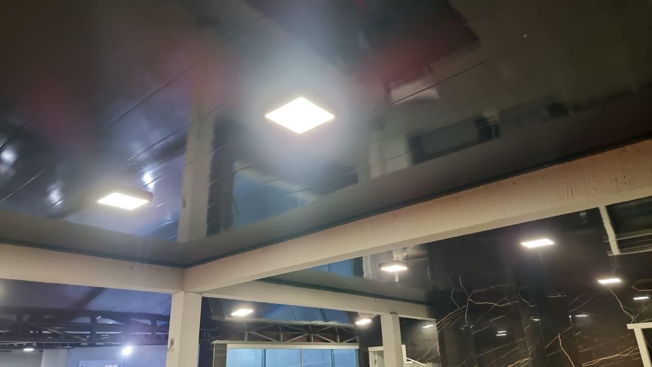 Forro PVC Junta Seca Preto Brilho