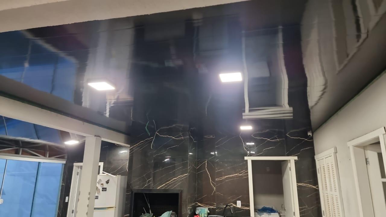 Forro PVC Junta Seca Preto Brilho