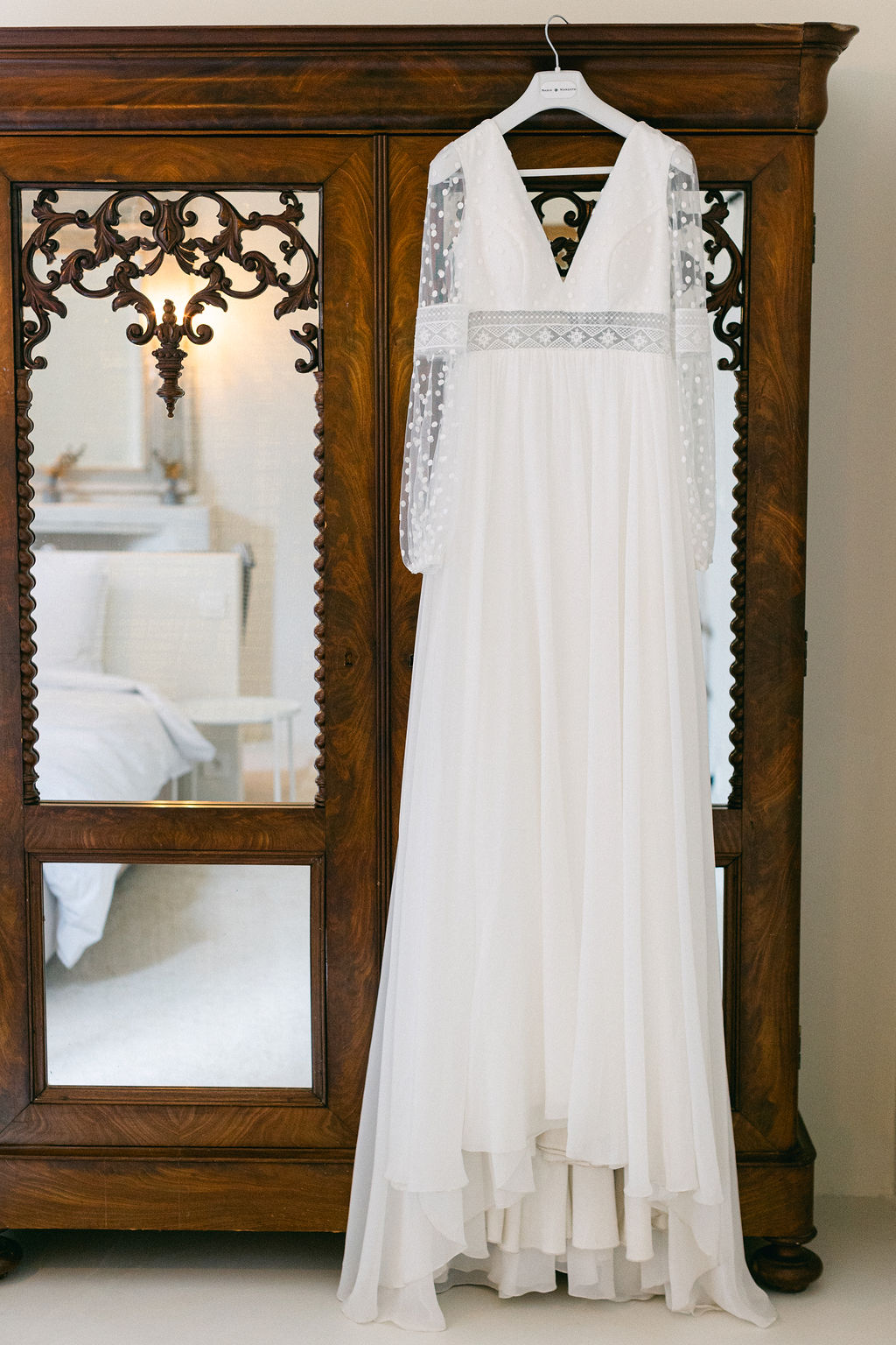 Service pressing et livraison robes de mariée