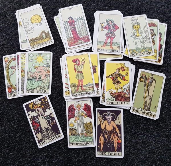 TAROT 60 MIN EN PRESENCIAL