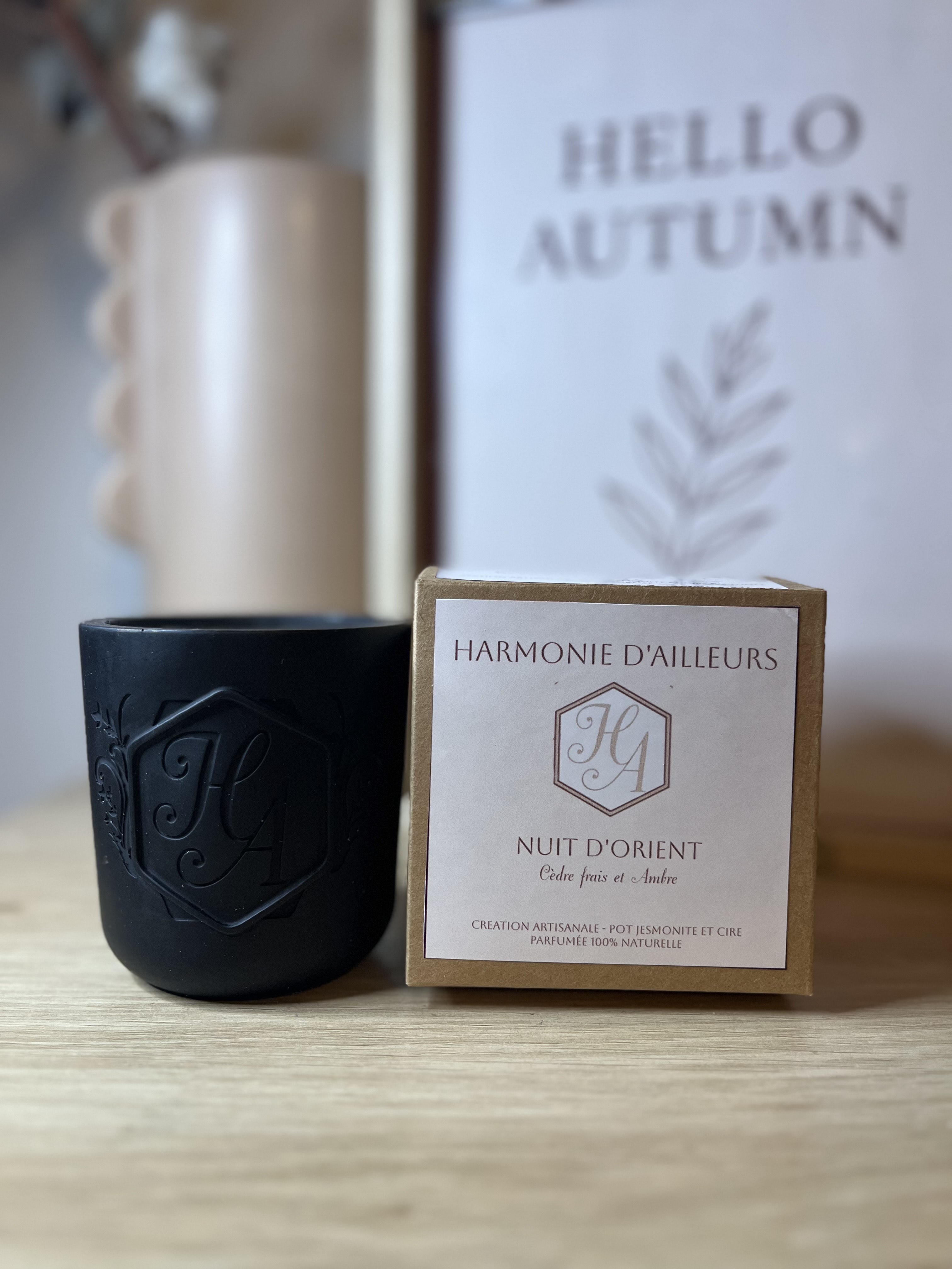 Bougie Signature - Nuit d'Orient - Couleur noire - 180g