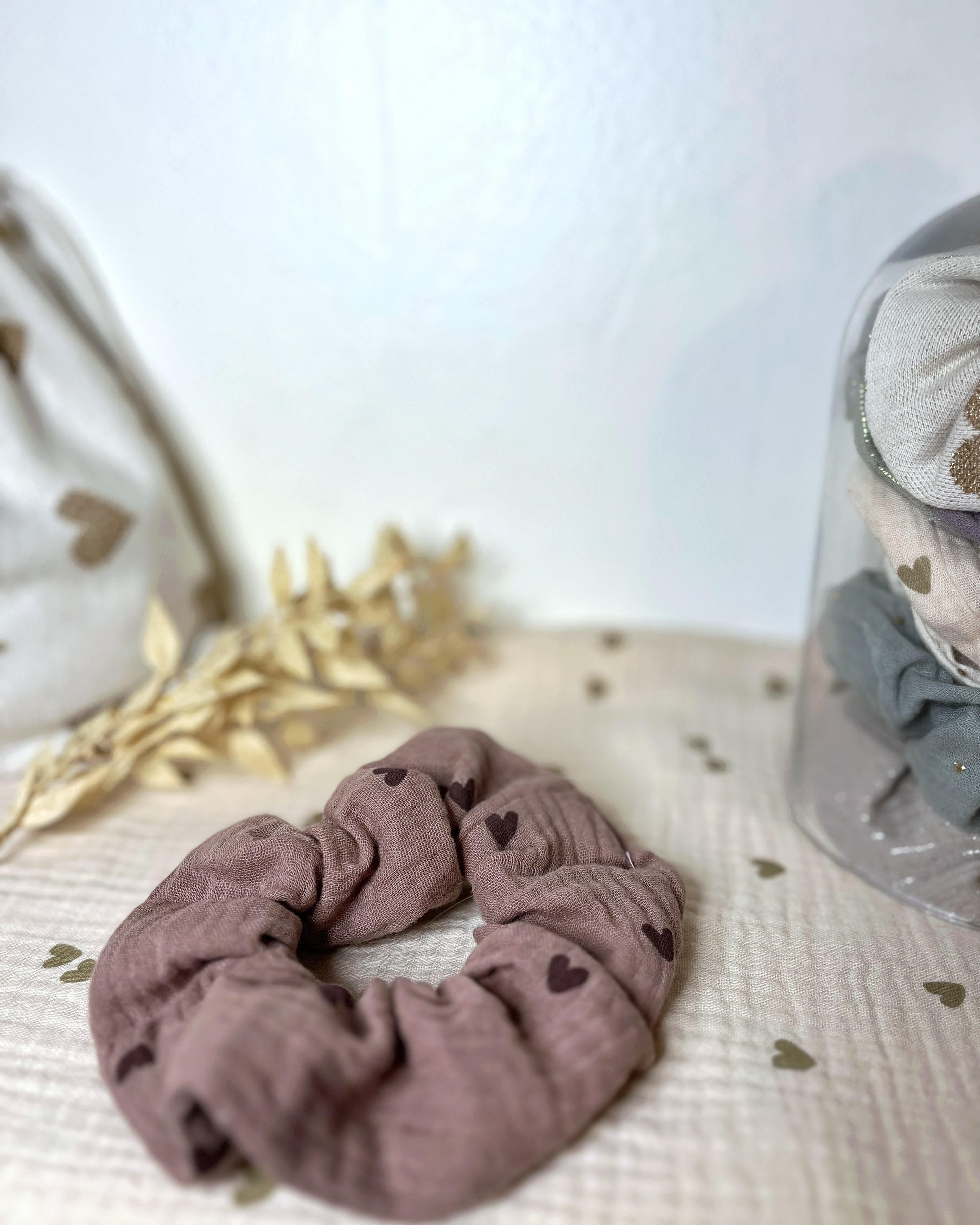 Chouchou en gaze de coton à cœurs - Marron