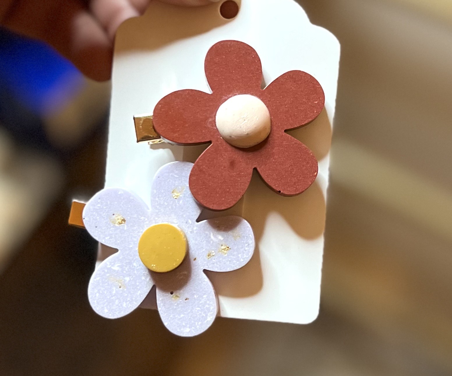 Barrettes fleurs colorées