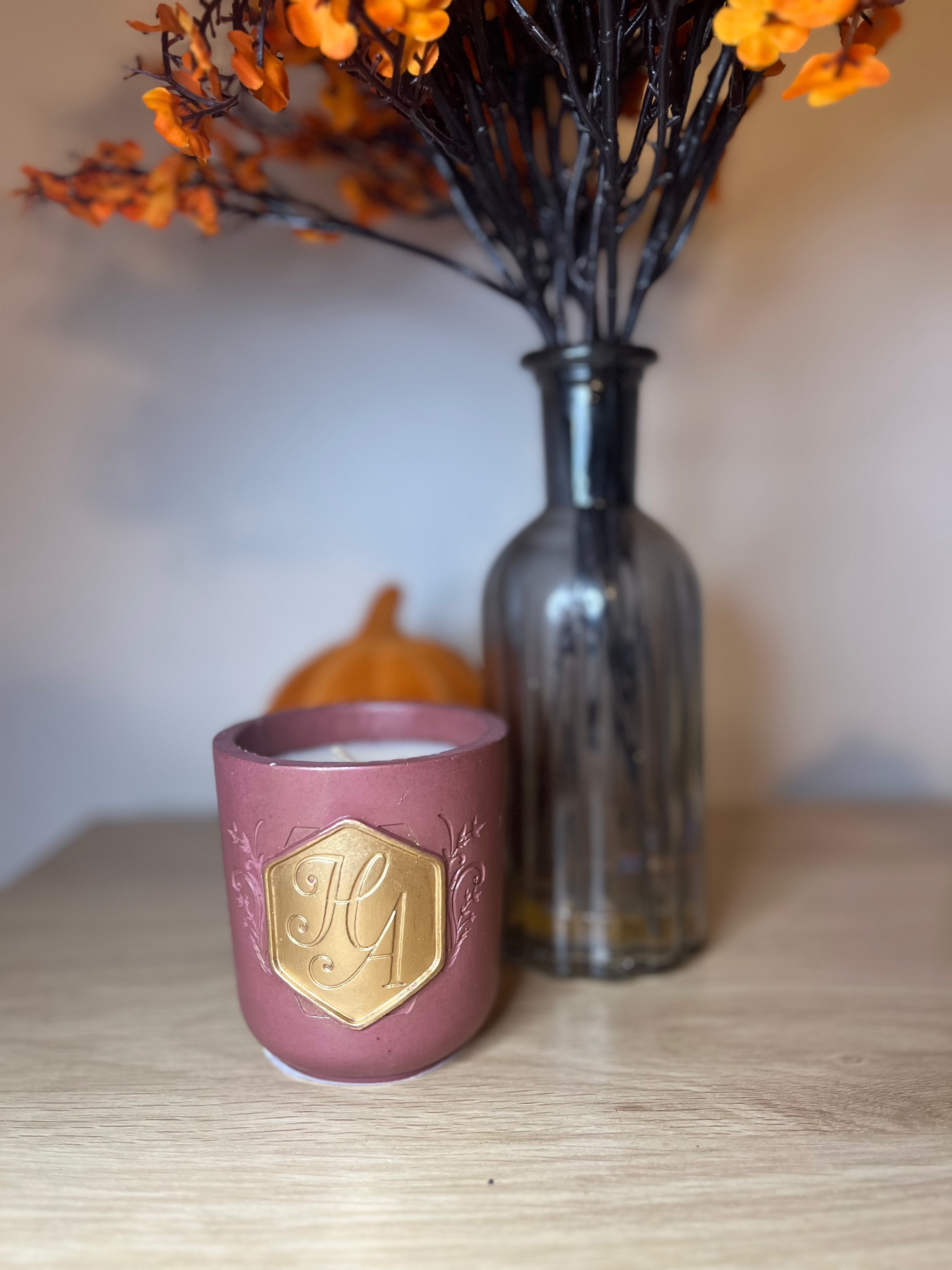 Bougie Signature - Bois de cachemire - Couleur Prune - 180g