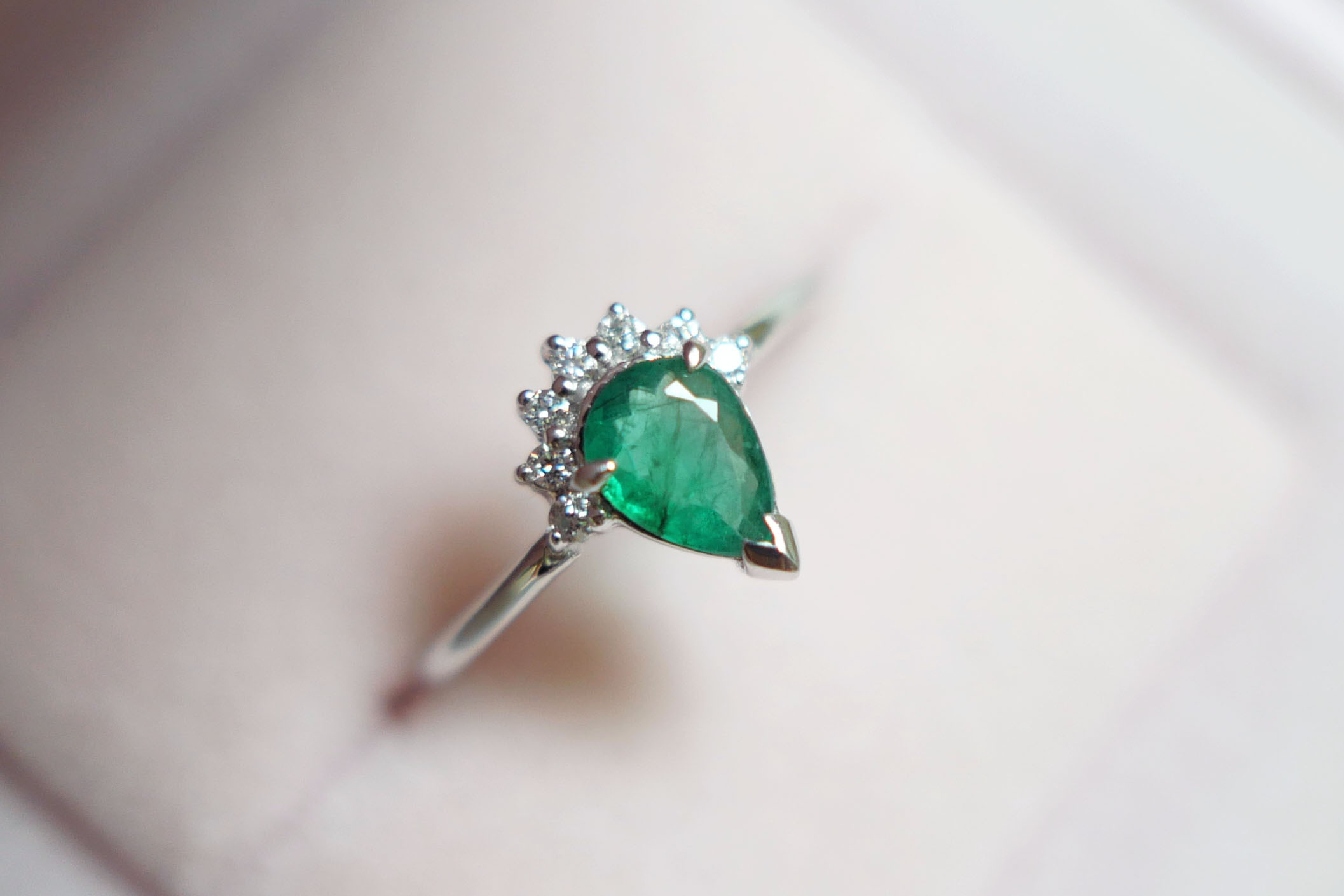Pear-shaped Emerald with Diamond Crown