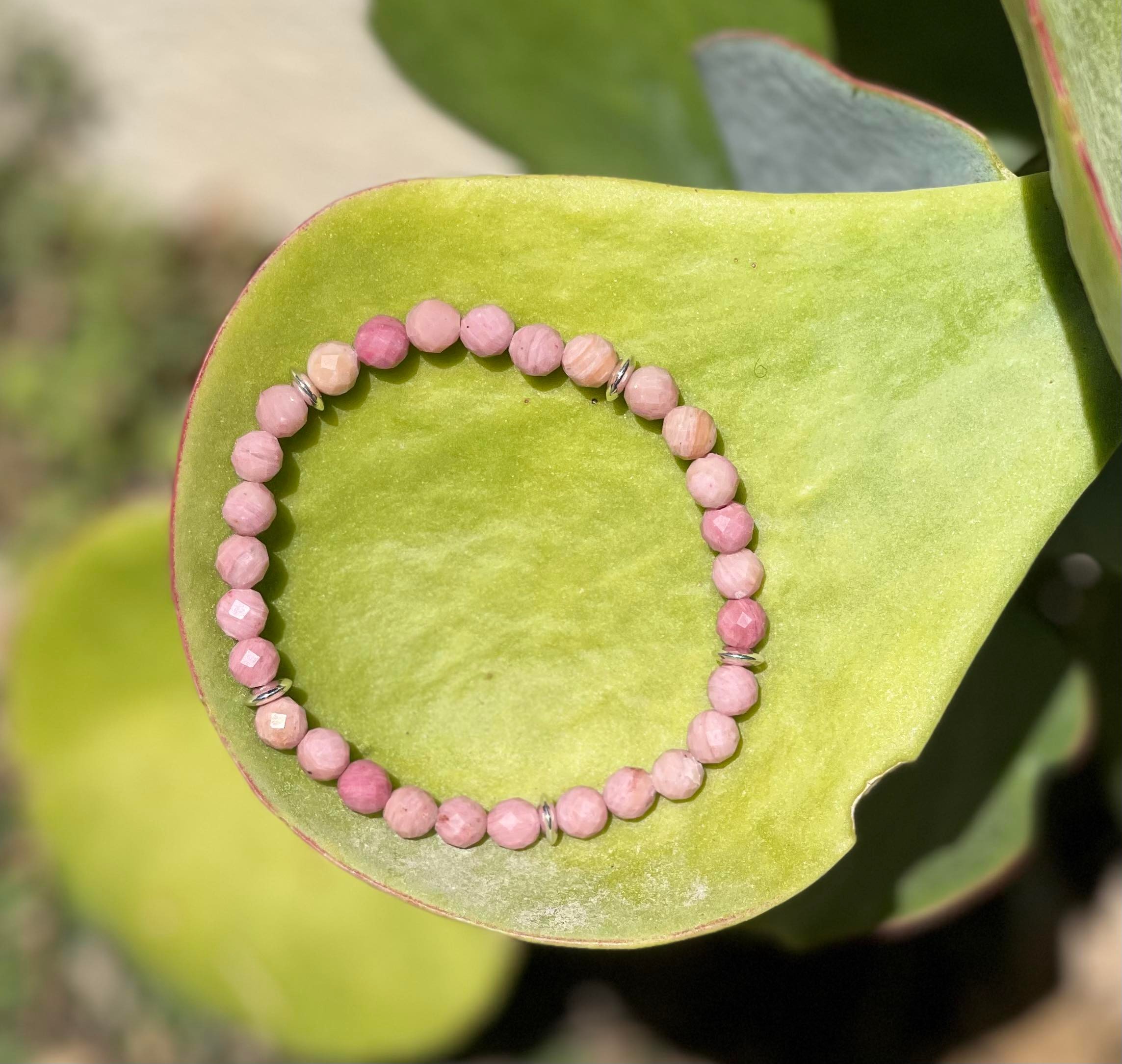 Bracelet énergétique en pierres naturelles Rhodonite