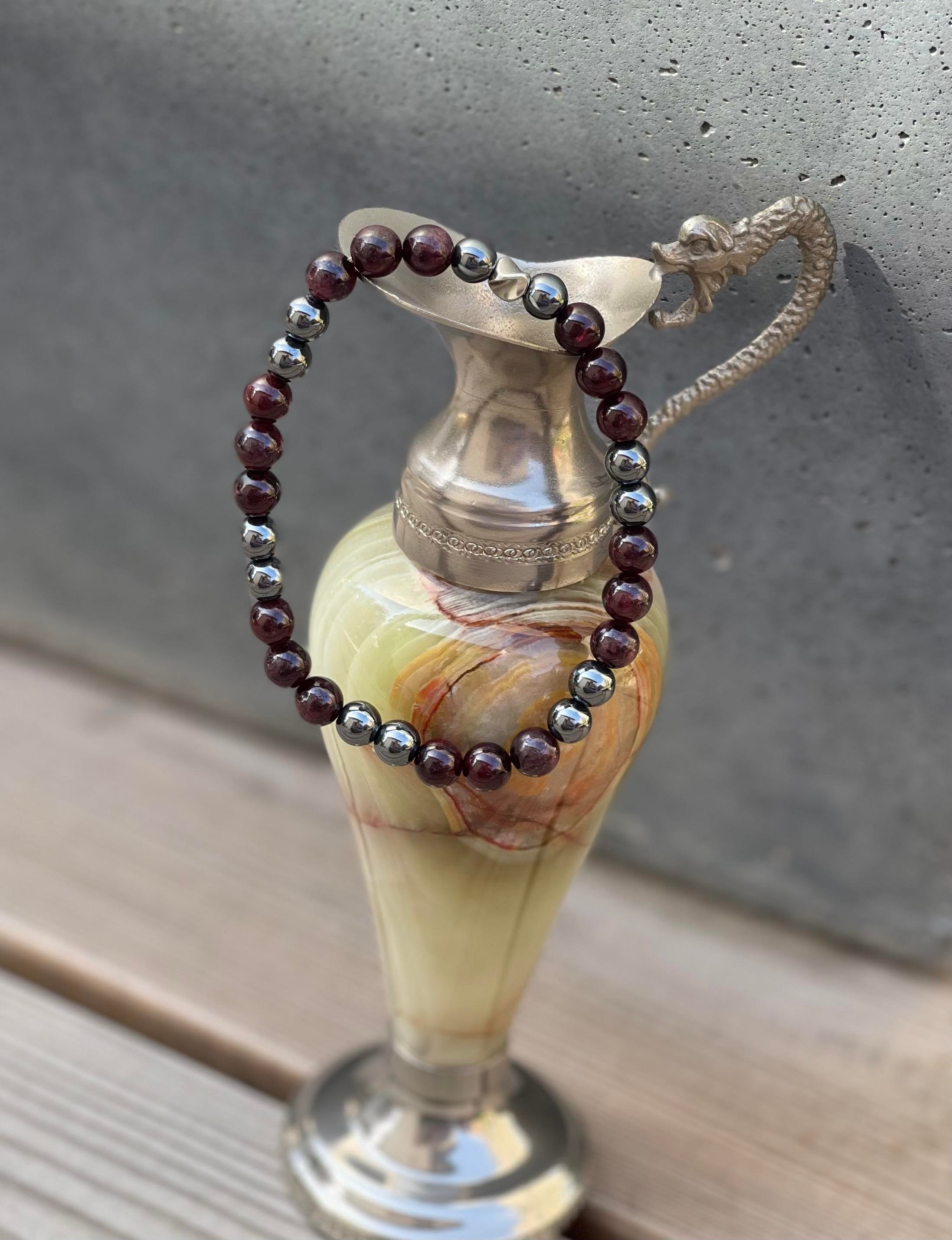 Bracelet énergétique en pierres naturelles Grenat et Hématite