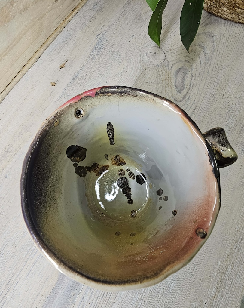 Drėkstantis Puodelis "Madona"