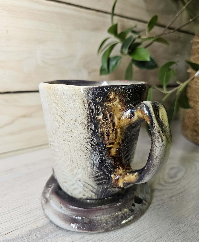 Drėkstantis Puodelis "Madona"