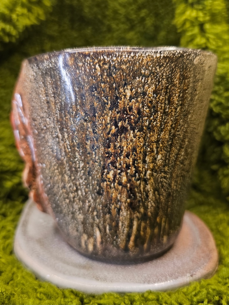 Drėkstantis Puodelis "Laura"