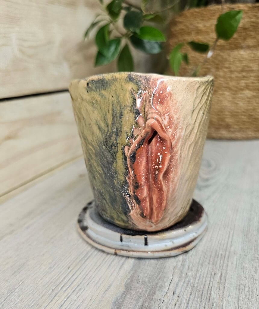 Drėkstantis Puodelis "Dieviška Jėga"