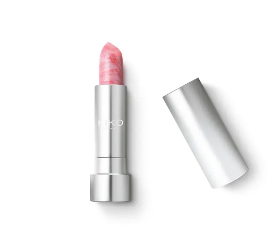 Blue Me Waving Lip Balm Lip balm with moisturising properties