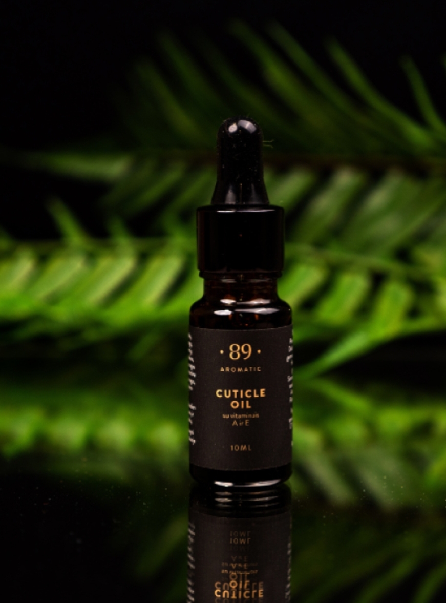 Oil for nails and cuticles