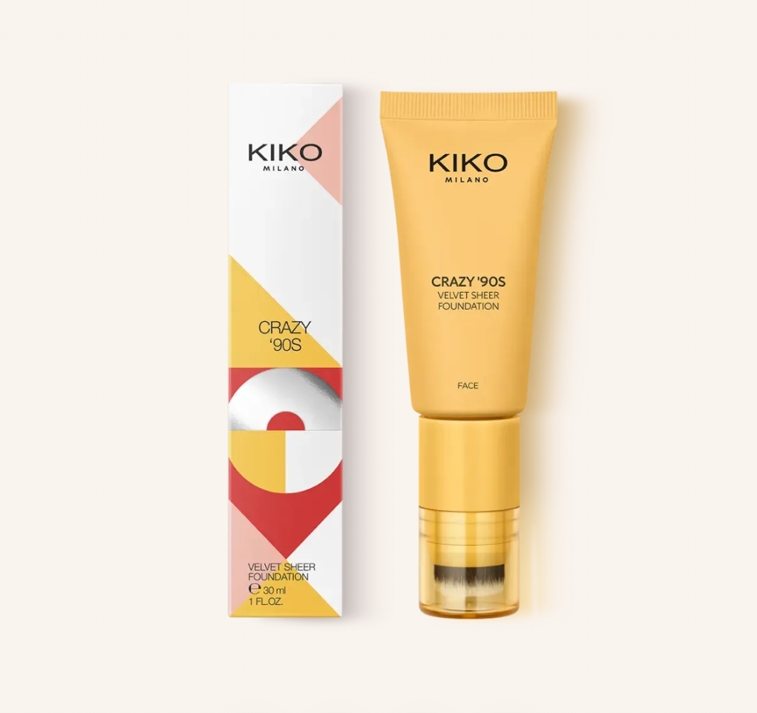 Natural and radiant-finish liquid foundation with brush 01 Porcelain,04 Caramel