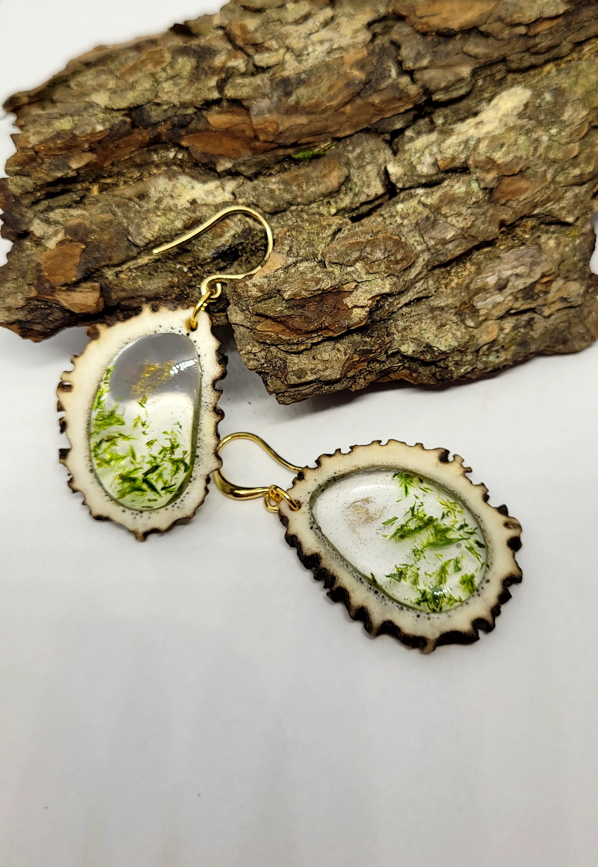 Auskarai iš tauriojo elnio rago / Red deer antler earrings