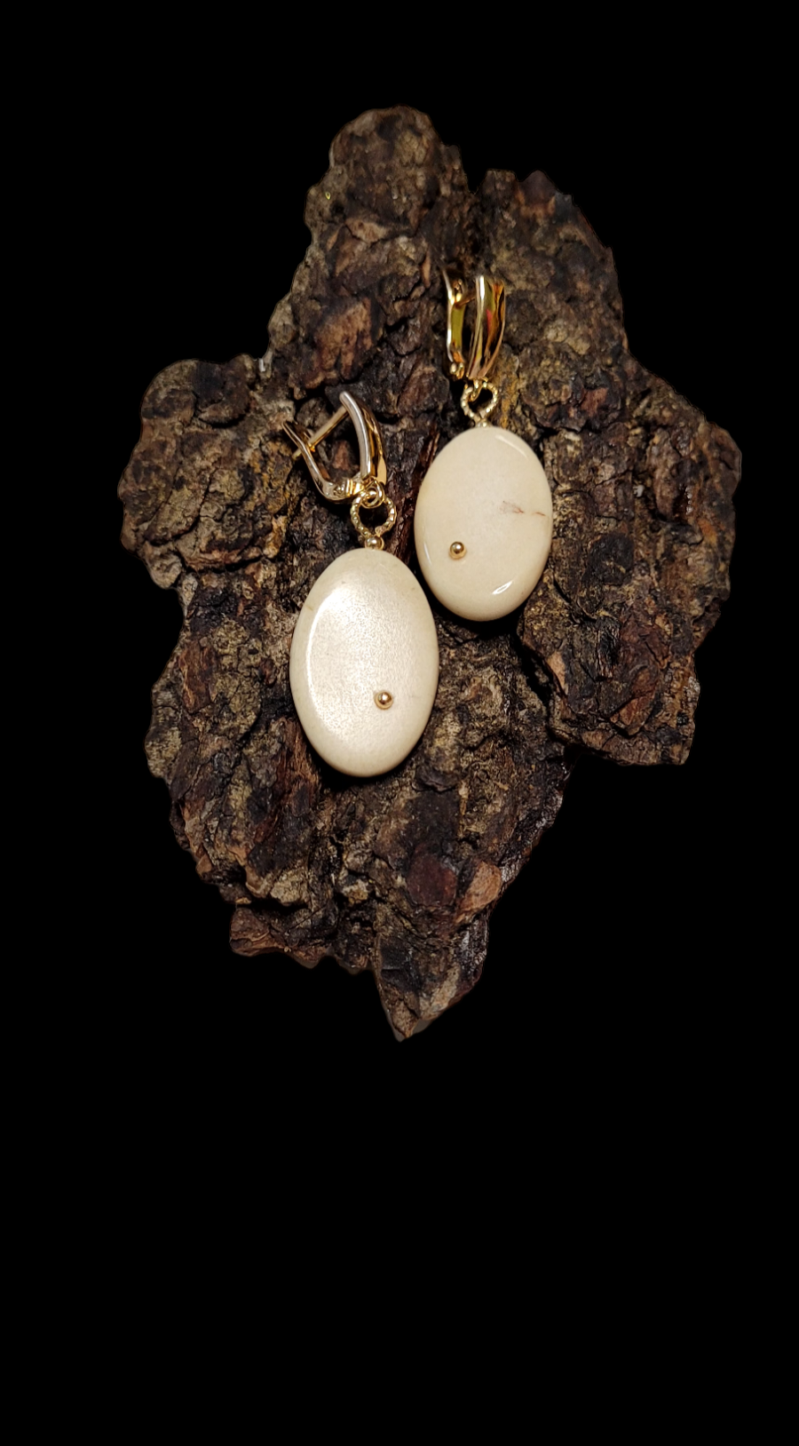 Auskarai iš briedžio rago / Moose antler earrings