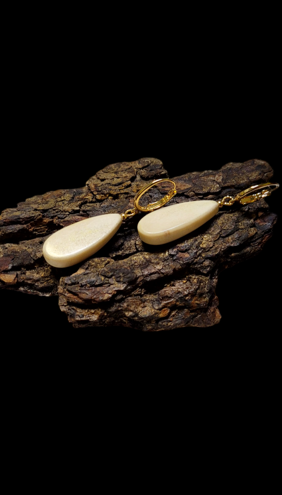 Auskarai iš briedžio rago / Moose antler earrings