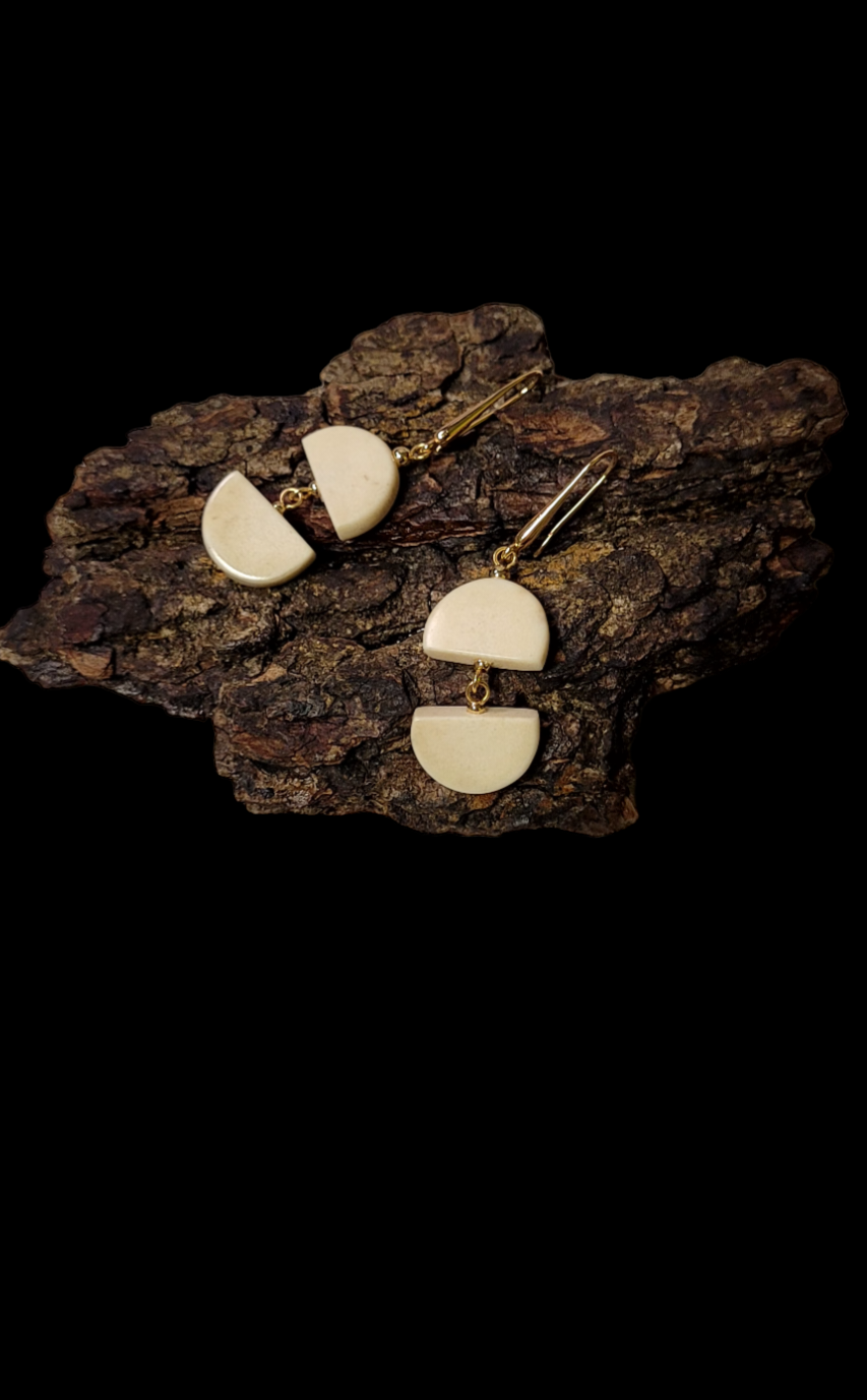 Auskarai iš briedžio rago/ Moose antler earrings