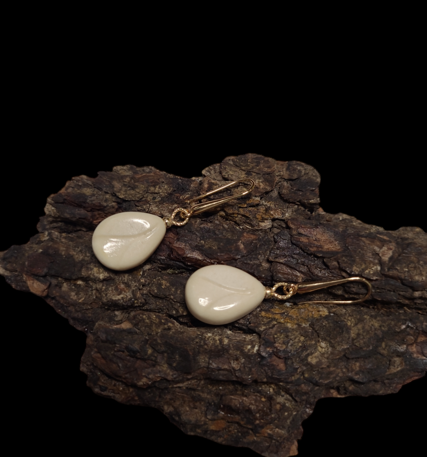 Auskarai iš briedžio rago/ Moose antler earrings