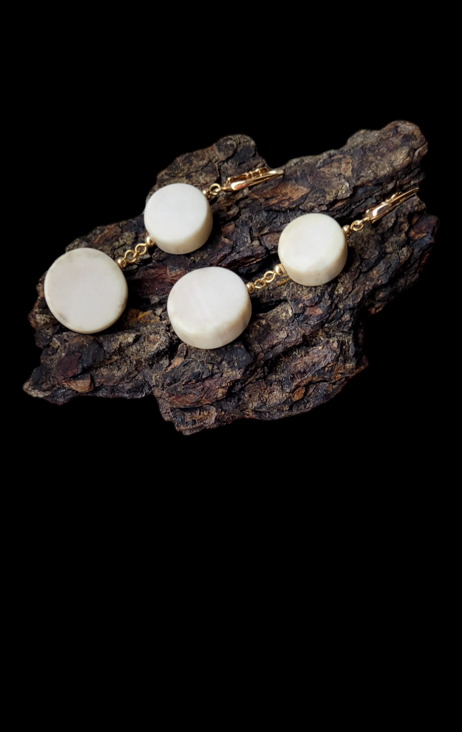Auskarai iš briedžio rago / Moose antler earring