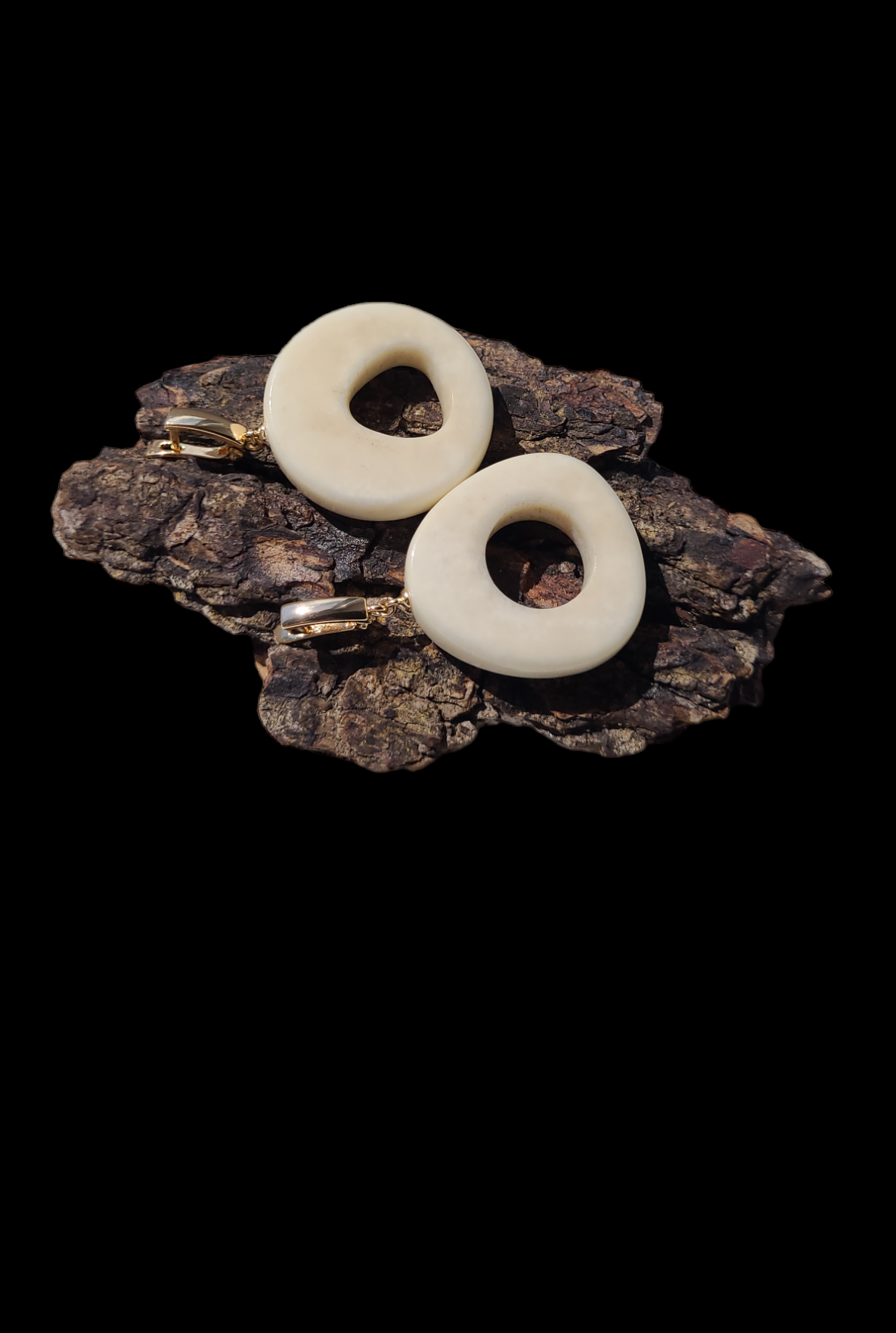 Auskarai iš tauriojo elnio rago / Red deer antler earrings