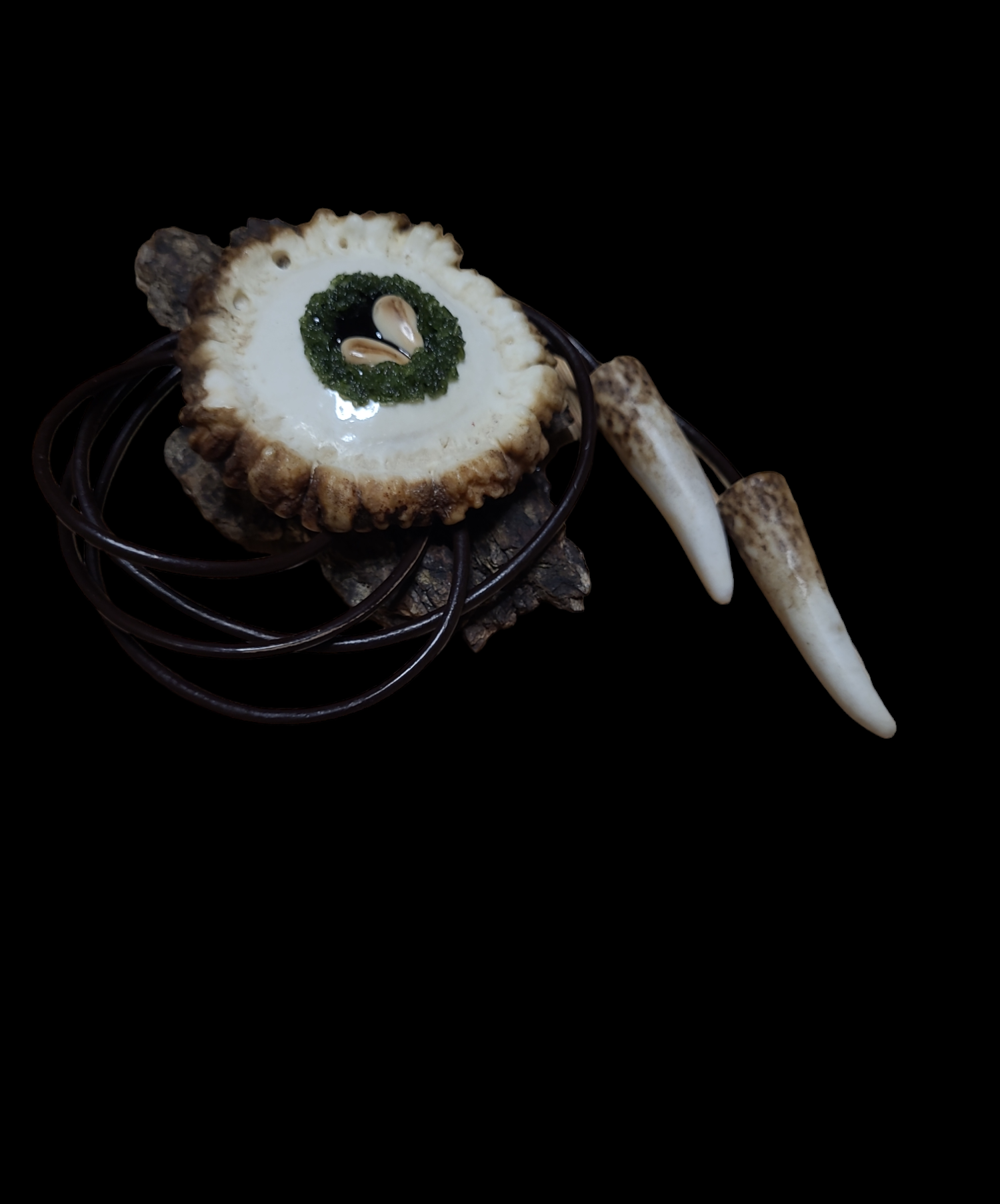 Kaklajuostė iš tauriojo elnio rago / Red deer antler necktie
