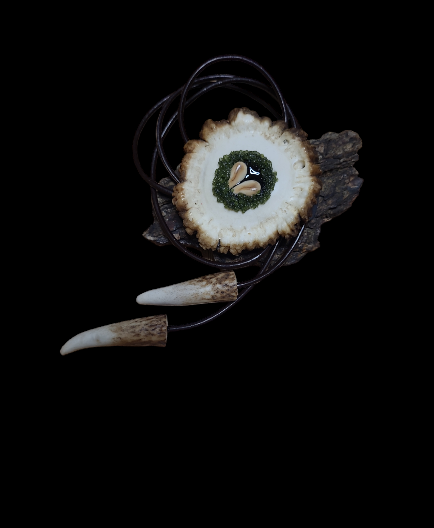 Kaklajuostė iš tauriojo elnio rago / Red deer antler necktie
