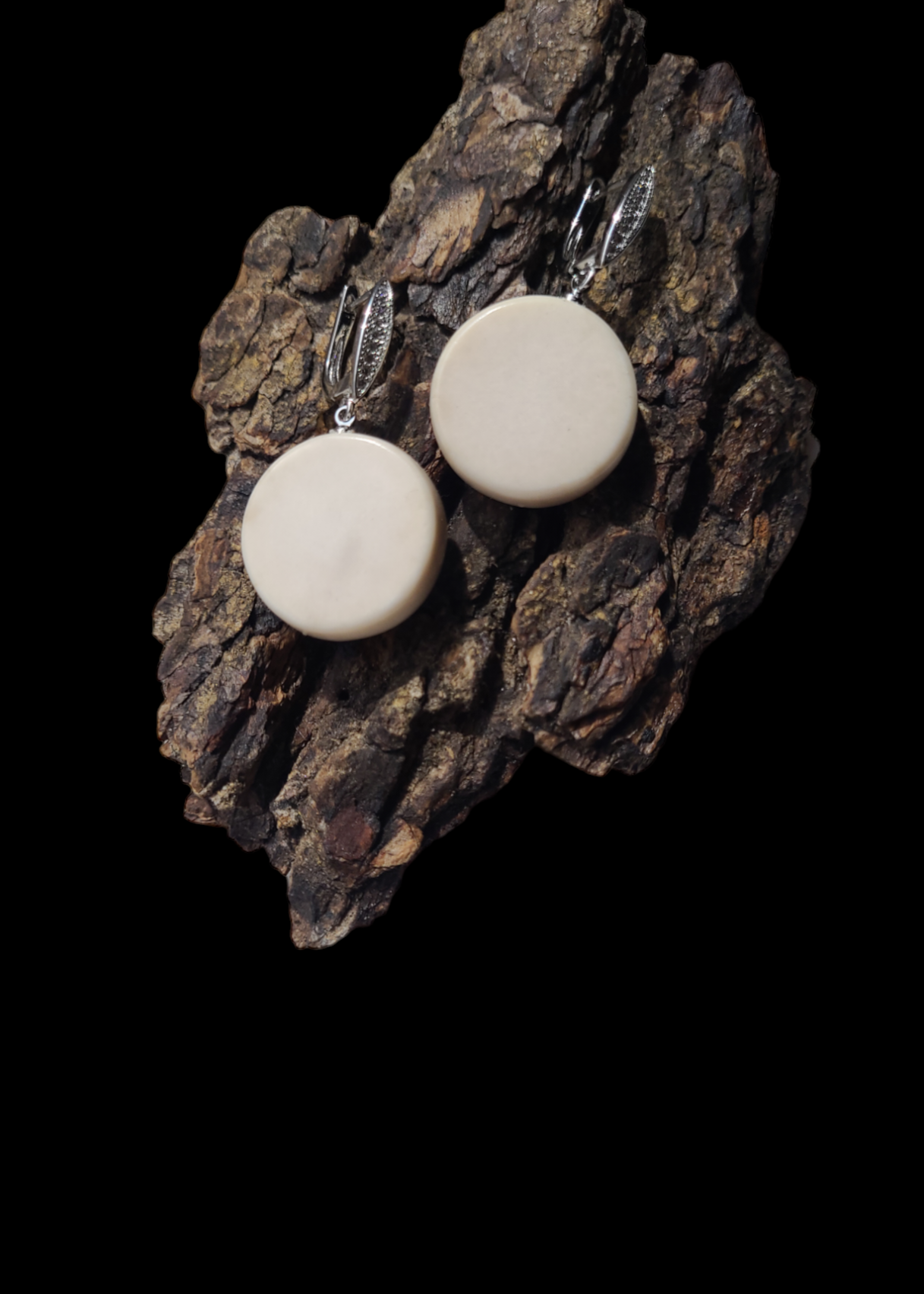 Auskarai iš briedžio rago / Moose antler earrings