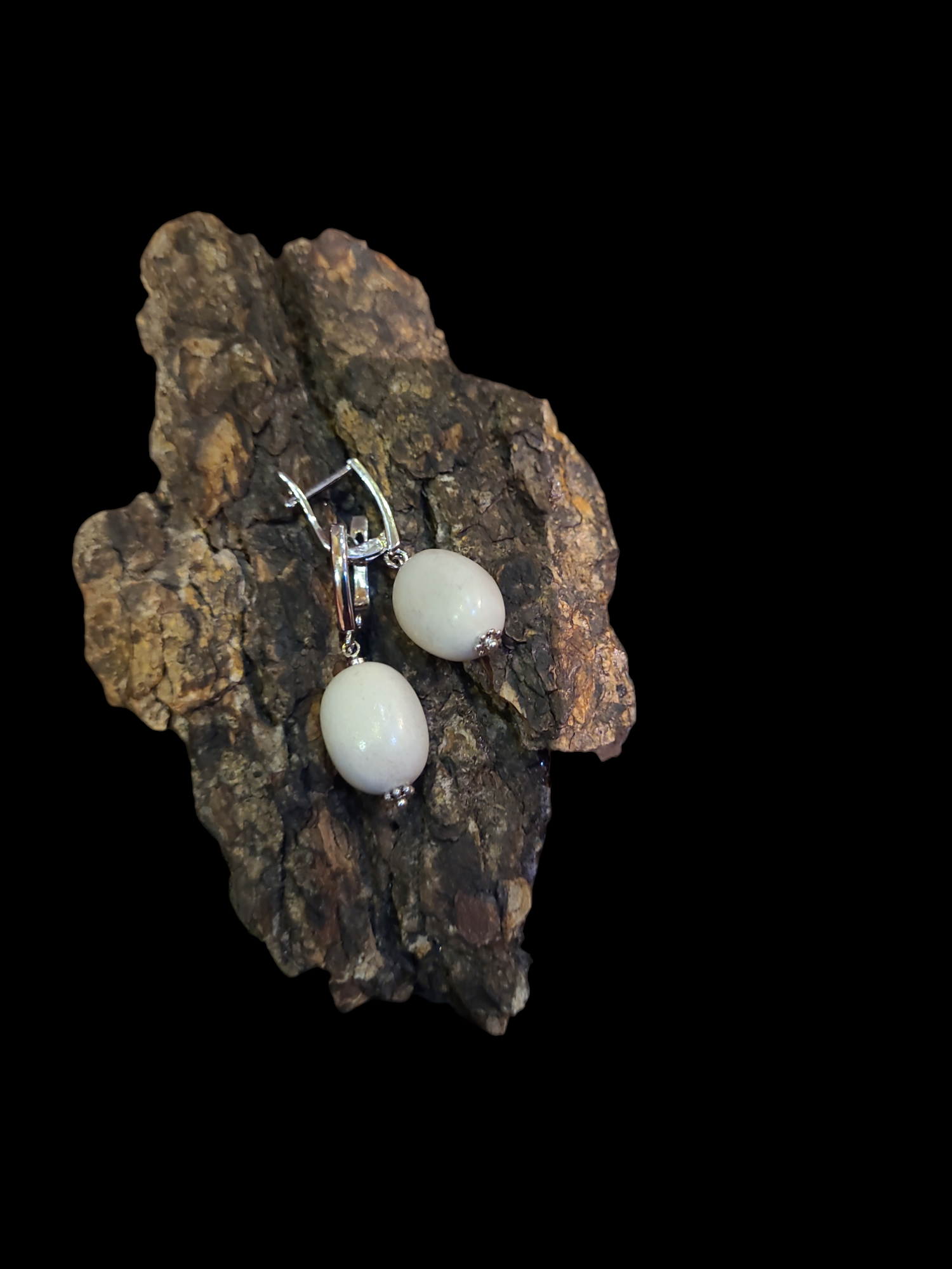 Auskarai iš briedžio rago / Moose antler earrings